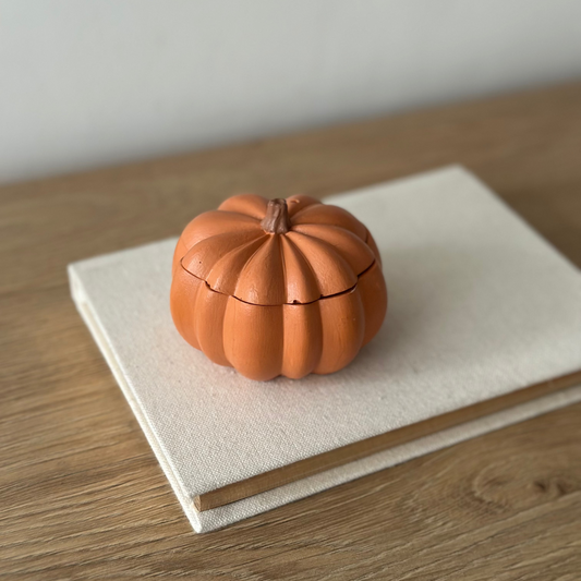 Small Pumpkin – Soy Candle in a Gypsum Container