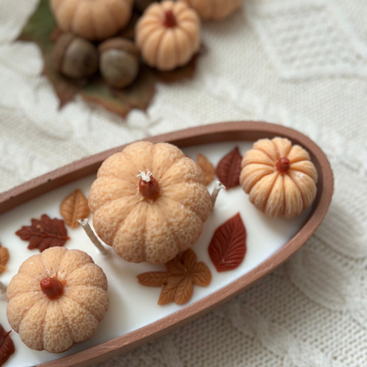 Świeca Sojowa Dekoracyjna – Dynia i Jesienne Liście