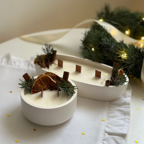 Zestaw Prezentowy Świąteczny: Świeca Korzenna i Świeca Zimowy Wieczór