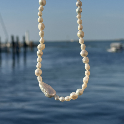 Naszyjnik z Pereł Sea Salt – minimalistyczny naszyjnik z perłą barokową