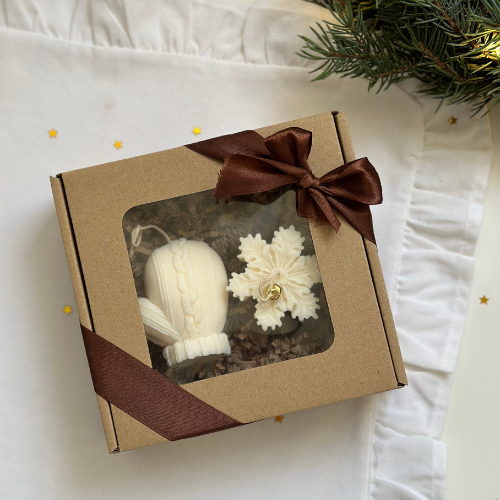 Zestaw Prezentowy Świąteczny – Świeca w Kształcie Rękawiczki i Śnieżynka