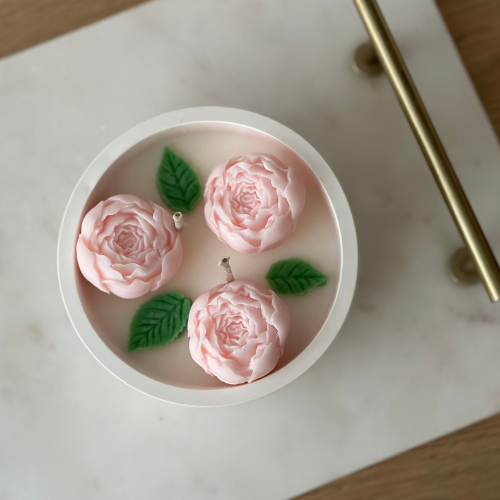 Świeca Sojowa Dekoracyjna – Piwonie Różowe