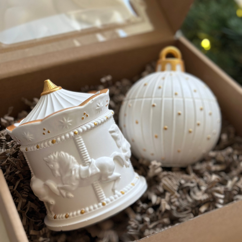 Zestaw Prezentowy Świąteczny: Świeca Karuzela + Bombka Świąteczna W Pudełku Prezentowym