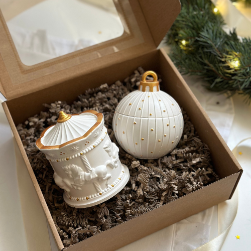 Zestaw Prezentowy Świąteczny: Świeca Karuzela + Bombka Świąteczna W Pudełku Prezentowym