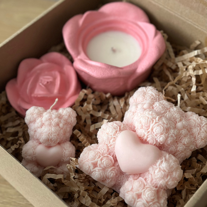 Zestaw Prezentowy – Świeca Sojowa Róża + Świeca Sojowa Teddy Bear & Teddy Bear Mały