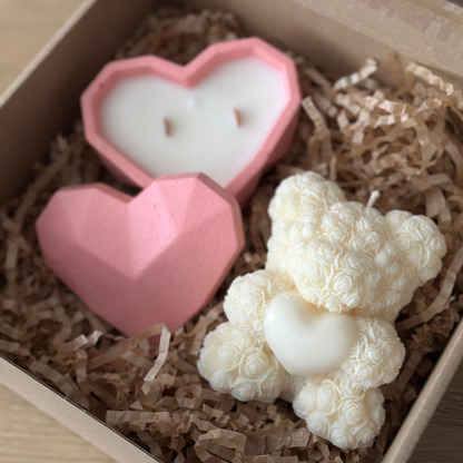 Zestaw Prezentowy – Świeca Sojowa Serce + Świeca Sojowa Teddy Bear