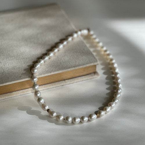 Siren – Minimalistyczny Naszyjnik z Pereł 🐚