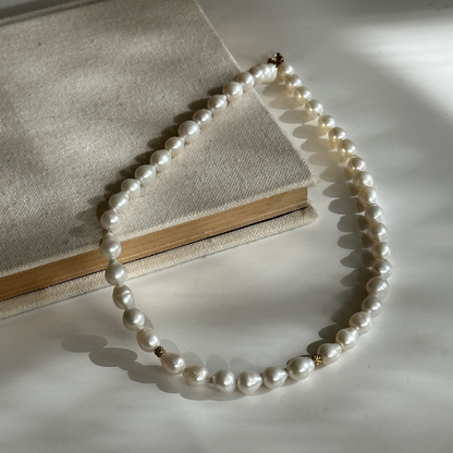 Siren – Minimalistyczny Naszyjnik z Pereł 🐚