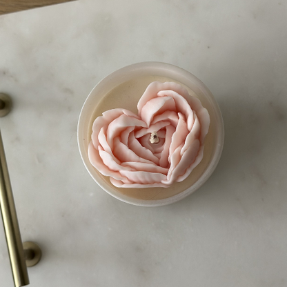 Świeca Sojowa Dekoracyjna – Peony Heart Pink
