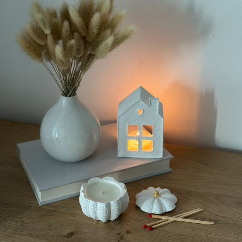 Small Crispy Pumpkin – Soy Candle in a Gypsum Container