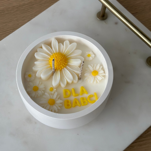 Świeca sojowa „Z miłości dla Babci” z kwiatowym motywem