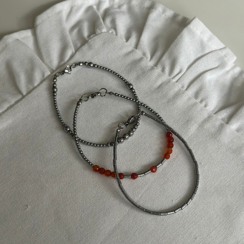 Morse Code Bracelet – Hematite & Red Agate | 1 word