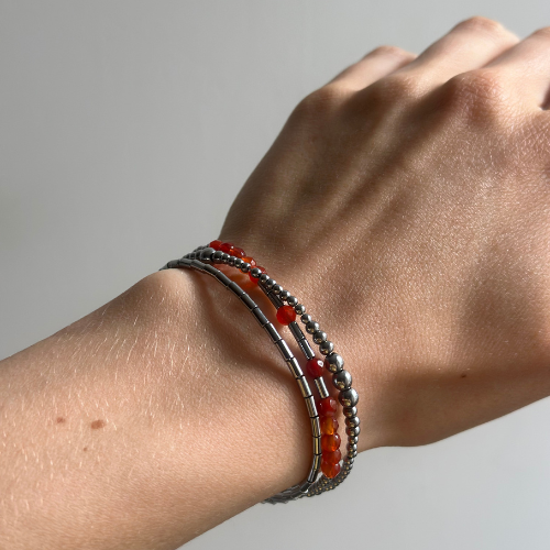 Morse Code Bracelet – Hematite & Red Agate | 1 word