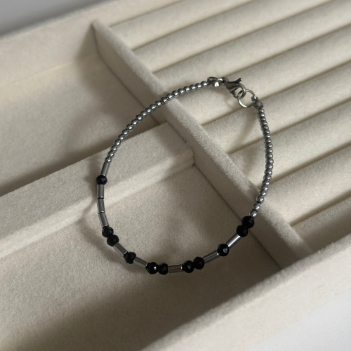 Morse Code Bracelet – Hematite & Onyx | 2 words