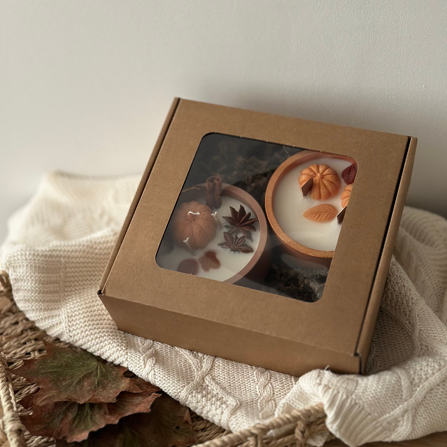 Zestaw Dekoracyjnych Świec Sojowych – Dynie, Liście & Przyprawy