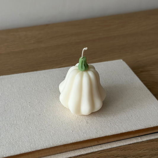 Pumpkin Butternut Small – Świeca Sojowa w Kształcie Podłużnej Dyni