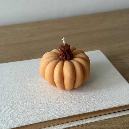 Pumpkin Classic – Świeca Sojowa w Kształcie Dyni
