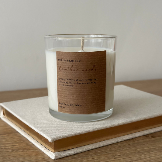 Świeca Sojowa 230 ml – Leather woods