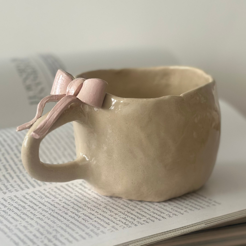 Kubek Ceramiczny z Kokardą na Uchwycie 300 ml  🎀