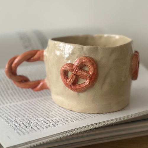 Kubek Ceramiczny z Preclami 350 ml 🥨☕